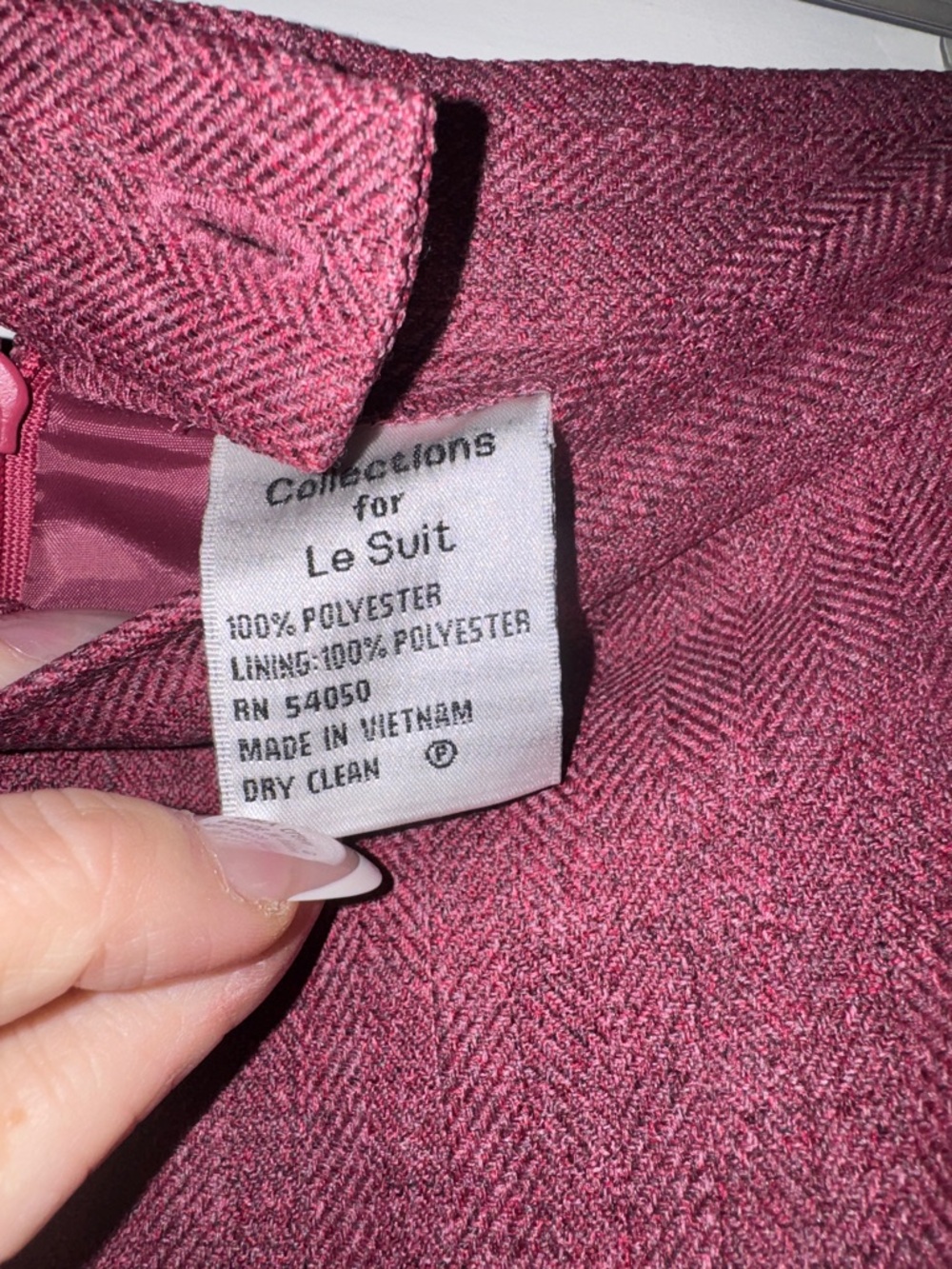 Le Suit Mauve-Pink Tailored Blazer and Skirt Set with Sequin Scarf - Picture 10 of 11